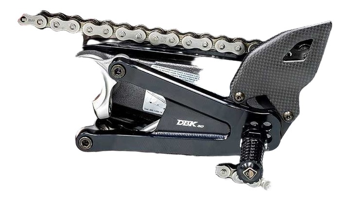 Commandes reculées réglables DBK Ducati Panigale V4, V4s 2025 (PRV402)