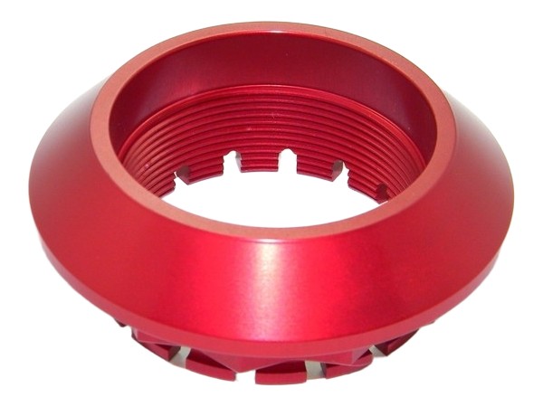 Ecrou de roue arrière rouge vue 3